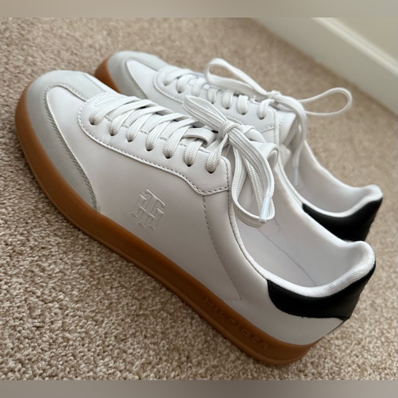 Tommy Hilfiger Shoes - Tommy Hilfiger Women's Sarhli Lace-Up Sneakers- Size 9